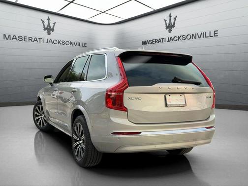 2024 Volvo XC90 B5 Plus Bright Theme