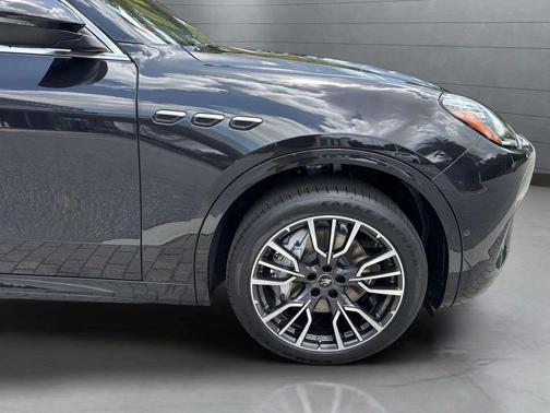 2025 Maserati Grecale 