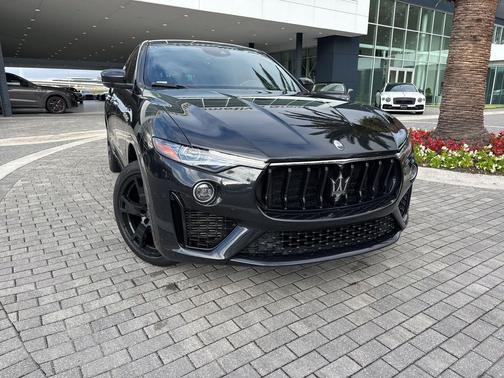 2022 Maserati Levante Modena