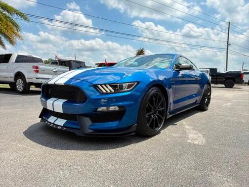 2017 Ford Shelby GT350 Base