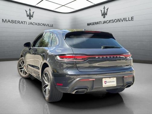2023 Porsche Macan Base
