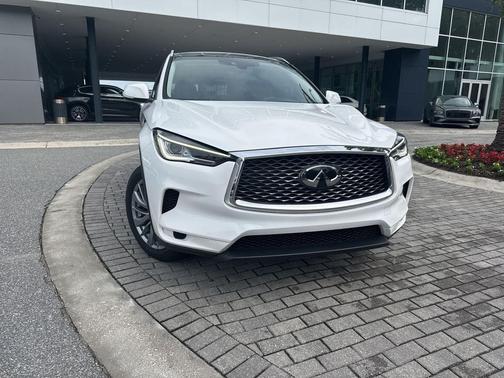 2024 INFINITI QX50 LUXE