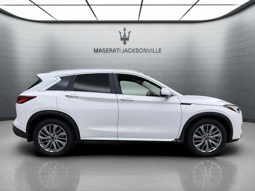 2024 INFINITI QX50 LUXE