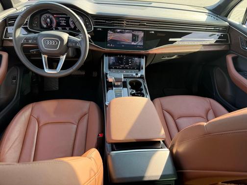 2025 Audi Q7 55 Premium Plus
