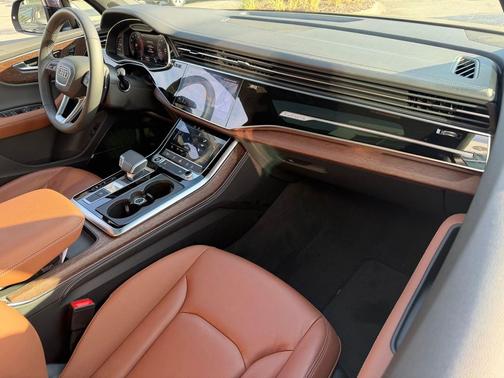 2025 Audi Q7 55 Premium Plus
