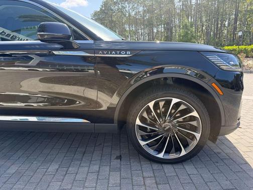 INFINITE BLACK MET CC 2025 Lincoln Aviator Reserve AWD