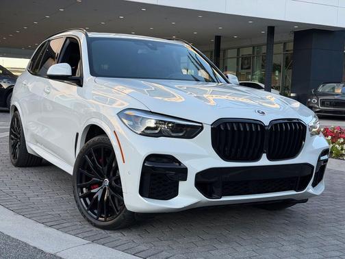 2022 BMW X5 M50i