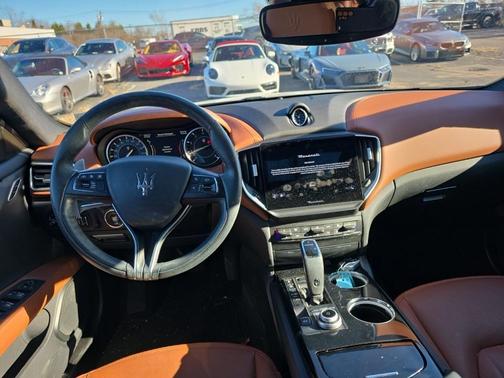 2022 Maserati Ghibli Modena Q4