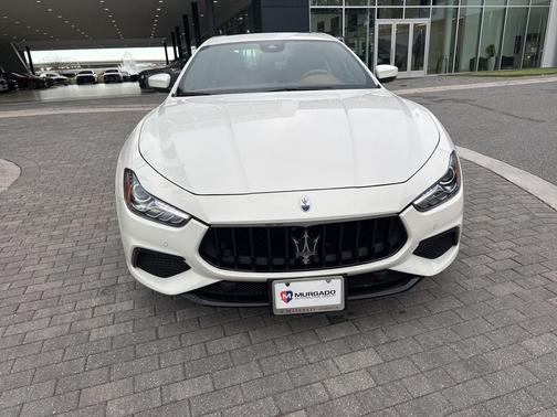 2022 Maserati Ghibli Modena Q4