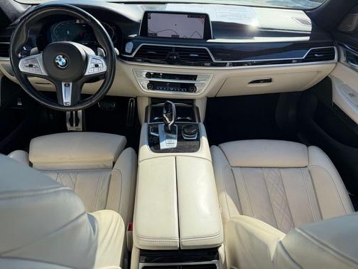 2022 BMW 750 i xDrive