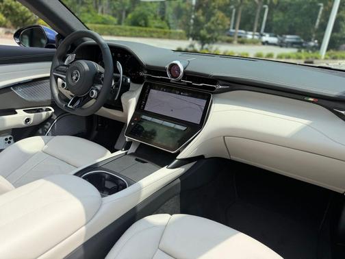 Blu Modena Metallic 2026 Maserati GranCabrio Base