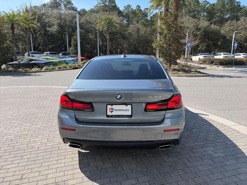 2021 BMW 530 530i
