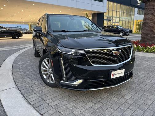 2022 Cadillac XT6 Premium Luxury AWD
