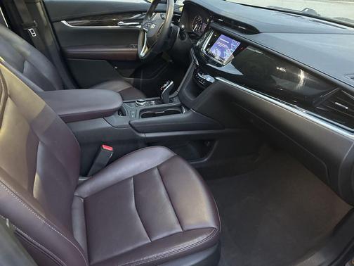 2022 Cadillac XT6 Premium Luxury AWD