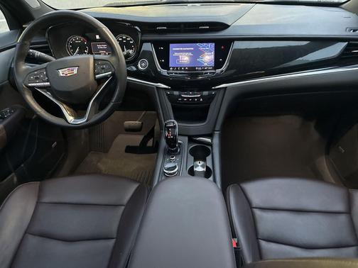 2022 Cadillac XT6 Premium Luxury AWD