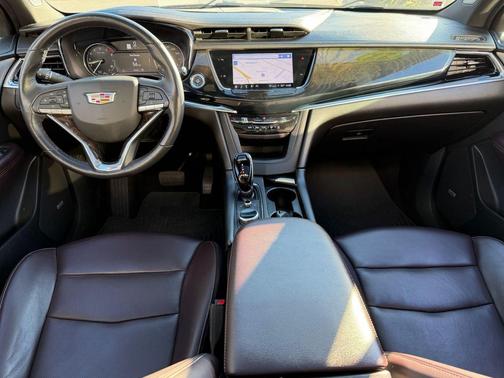 2022 Cadillac XT6 Premium Luxury AWD