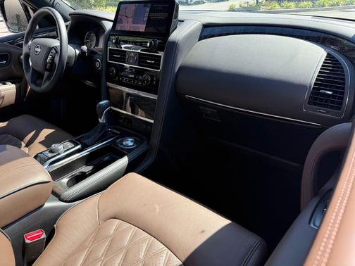2024 Nissan Armada Platinum 2WD