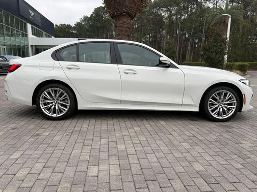 2023 BMW 330 xDrive