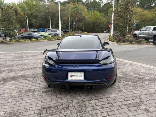 2022 Porsche 718 Cayman GT4