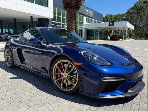 2022 Porsche 718 Cayman GT4