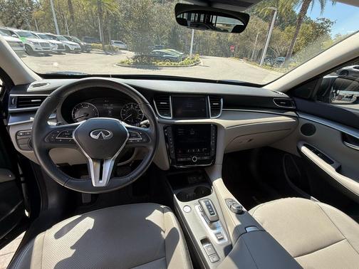 2023 INFINITI QX50 LUXE