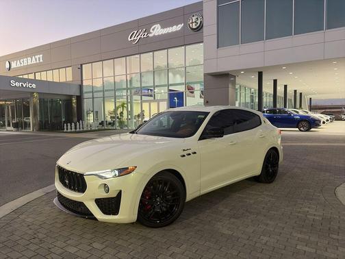 2022 Maserati Levante Modena