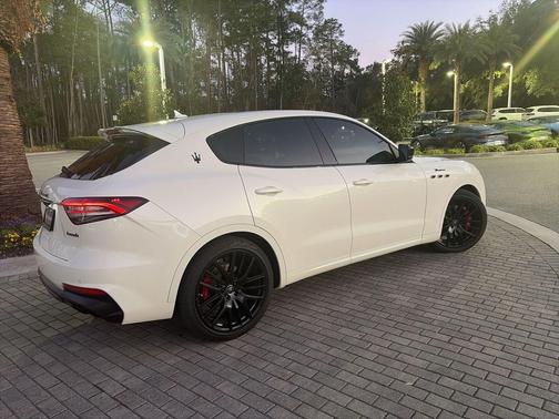 2022 Maserati Levante Modena