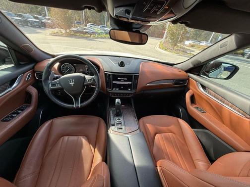 2022 Maserati Levante Modena