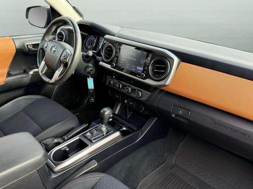 2020 Toyota Tacoma SR5