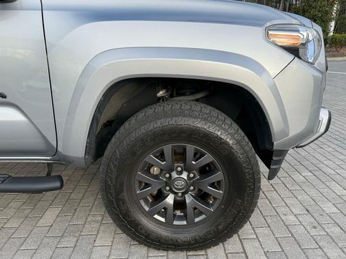 2020 Toyota Tacoma SR5