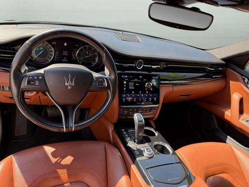 2022 Maserati Quattroporte Modena Q4