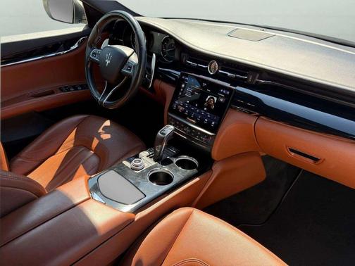 2022 Maserati Quattroporte Modena Q4