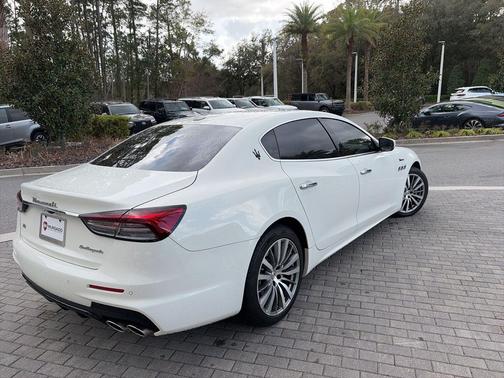 2022 Maserati Quattroporte Modena Q4