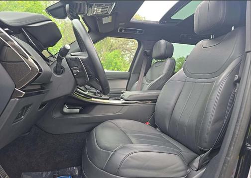 Santorini Black Metallic 2024 Land Rover Range Rover Sport SE