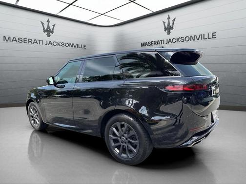 Santorini Black Metallic 2024 Land Rover Range Rover Sport SE