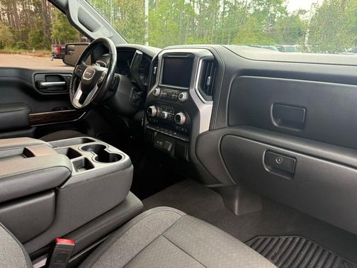 Onyx Black 2021 GMC Sierra 1500 SLE