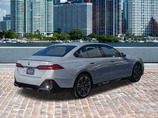 Brooklyn Grey Metallic 2025 BMW 530 530i