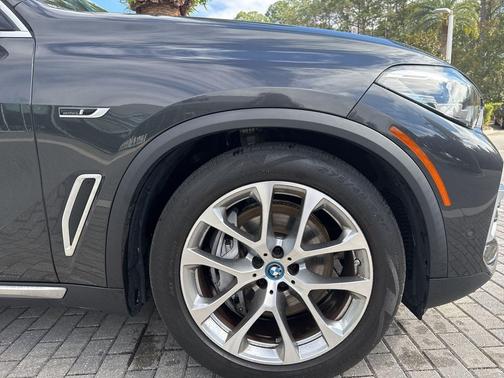 2023 BMW X5 PHEV xDrive45e