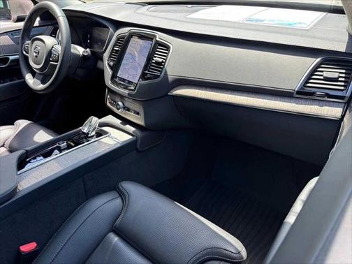 2023 Volvo XC90 B6 Ultimate 7-Seater