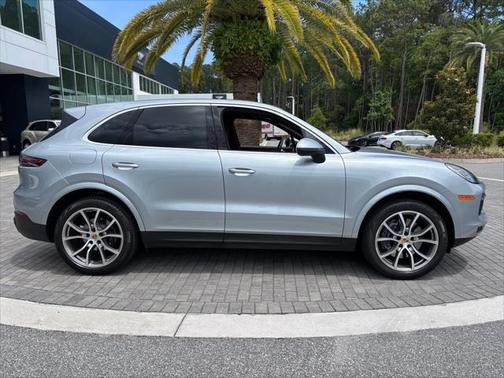 2021 Porsche Cayenne Base