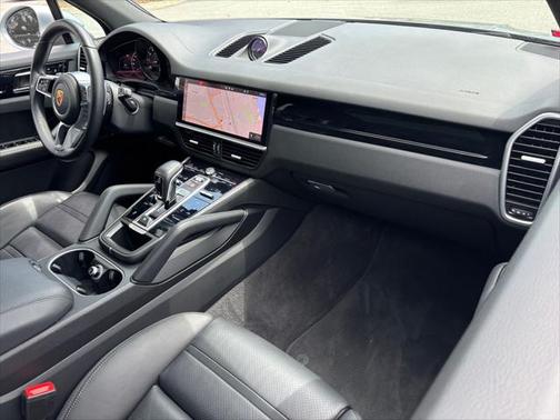 2021 Porsche Cayenne Base