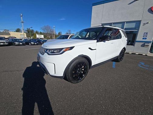 2025 Land Rover Discovery P300 S