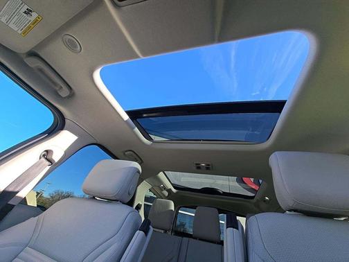 2025 Land Rover Discovery P300 S