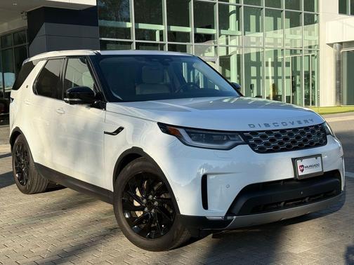 2025 Land Rover Discovery P300 S