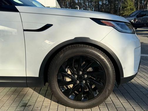 2025 Land Rover Discovery P300 S