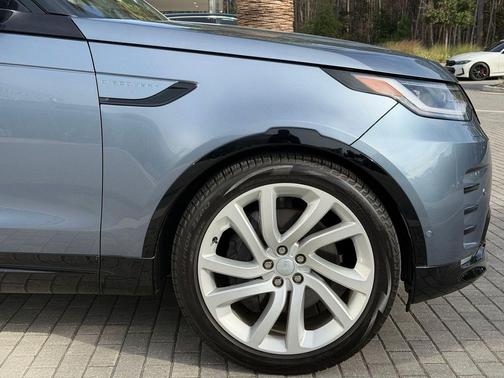 2023 Land Rover Discovery P360 HSE R-Dynamic