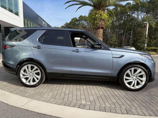 2023 Land Rover Discovery P360 HSE R-Dynamic