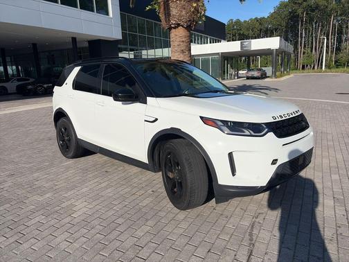 Fuji White 2023 Land Rover Discovery Sport S