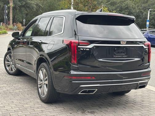 2023 Cadillac XT6 Premium Luxury FWD