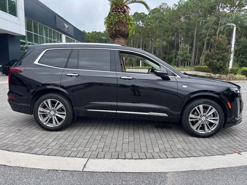 2023 Cadillac XT6 Premium Luxury FWD